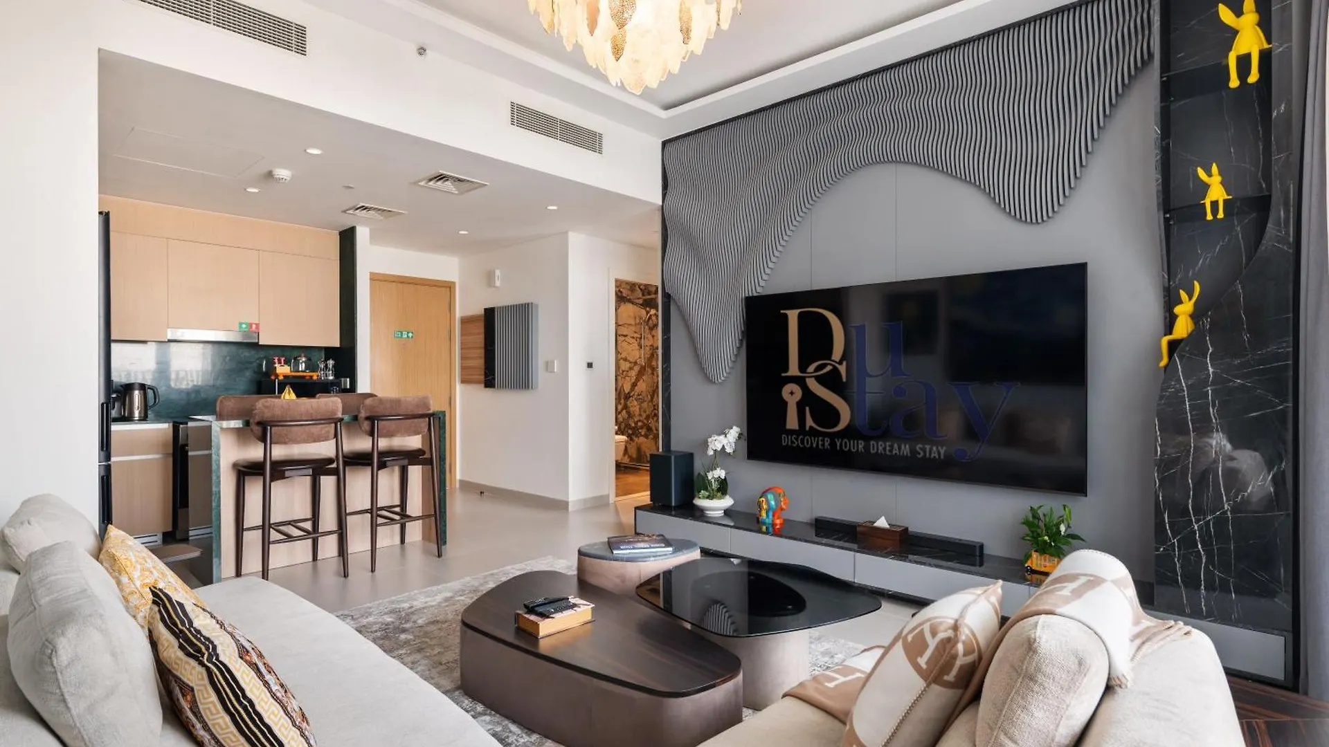 Luxurious Apartment, Dubai Creek Harbour - By Dustay